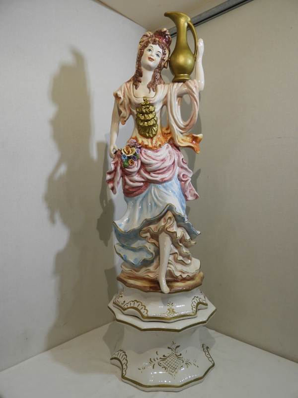 Statua in ceramica 